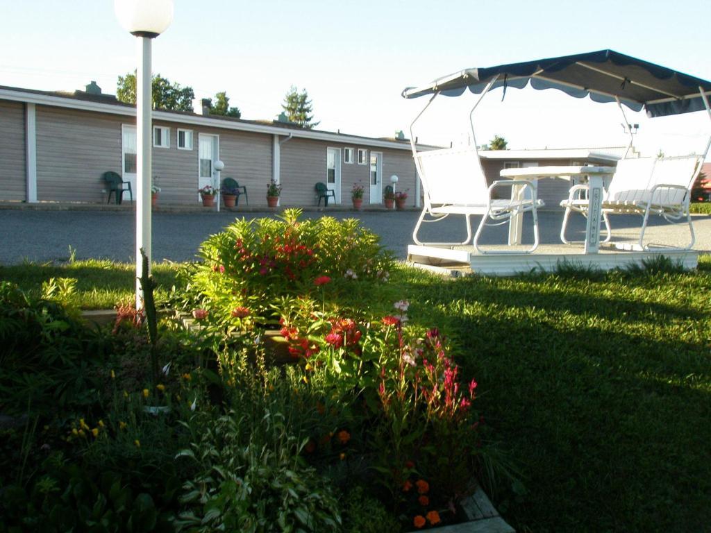 Motel Normandie Louiseville Exterior foto